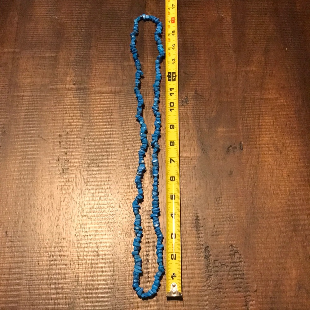 Turquoise Howlite Chip Single Strand Necklace - Picture 4 of 4